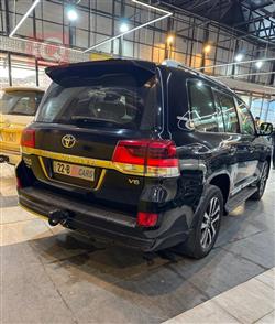 تويوتا لاندكروزر